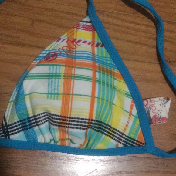 Split Bikini - Picture 3 of 5